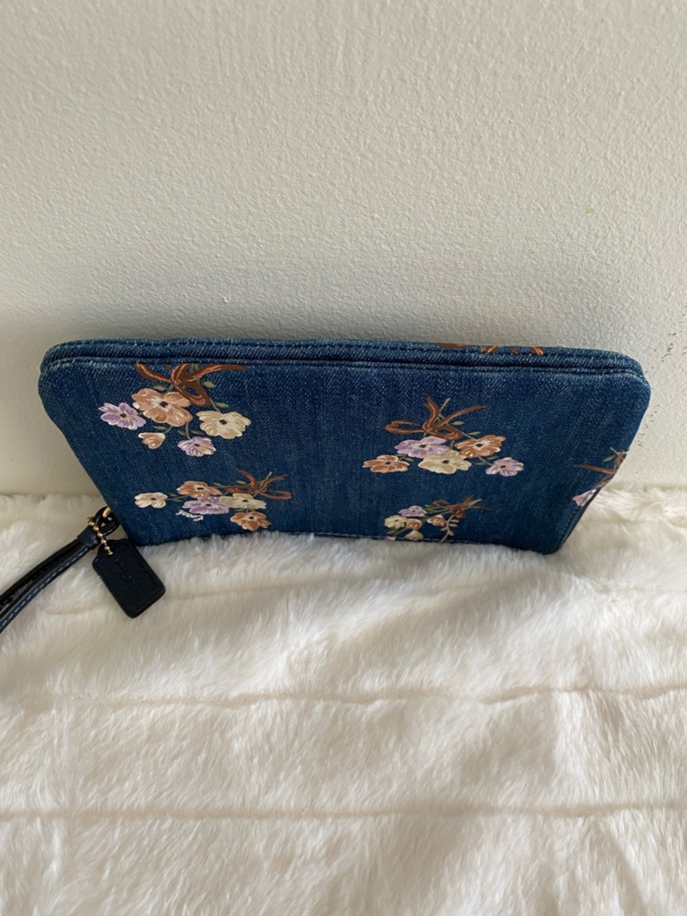 Coach Double Zip Wristlet in Painted Floral Denim - HARD TO FIND - Picture 4 of 16